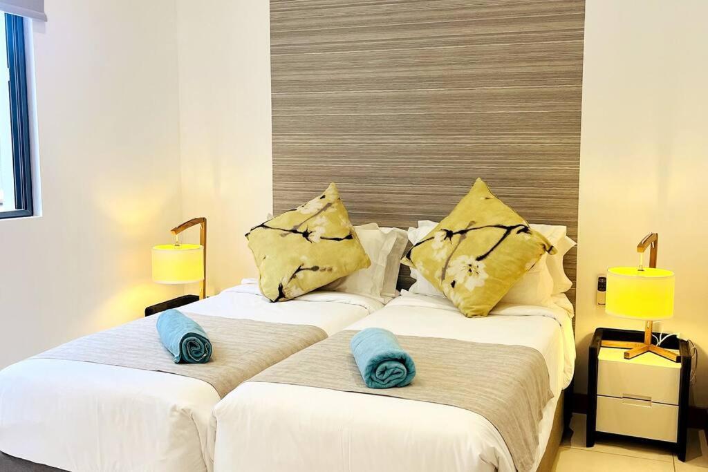 Latitude Luxury Seafront Suite Riviere Noire Ngoại thất bức ảnh