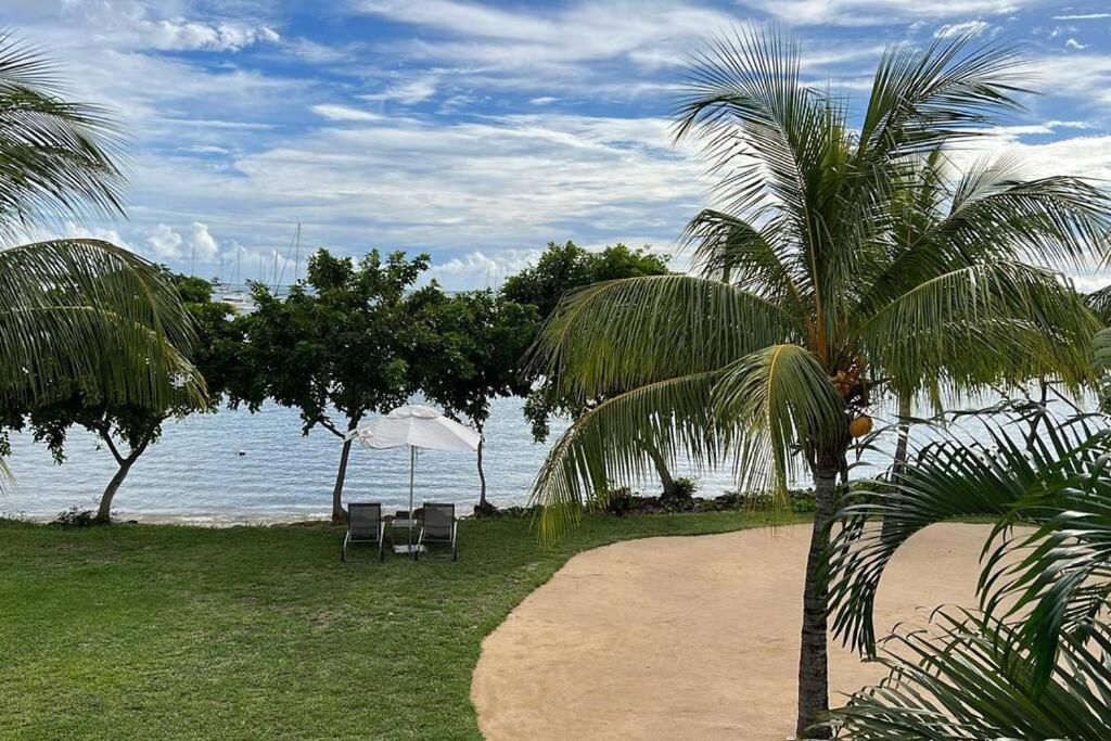 Latitude Luxury Seafront Suite Riviere Noire Ngoại thất bức ảnh