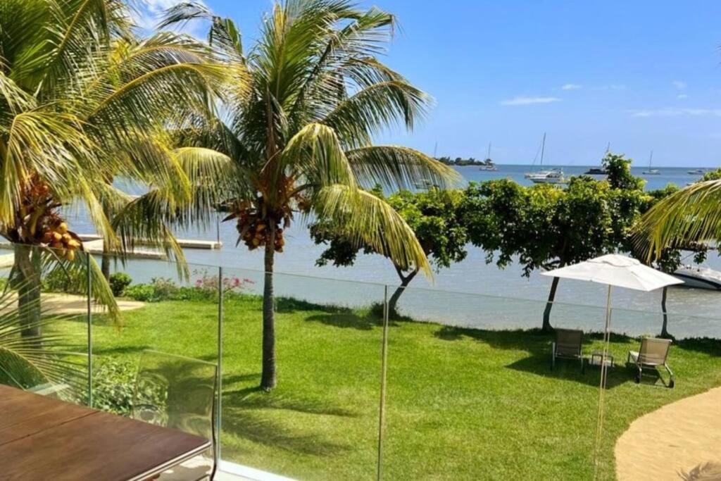 Latitude Luxury Seafront Suite Riviere Noire Ngoại thất bức ảnh