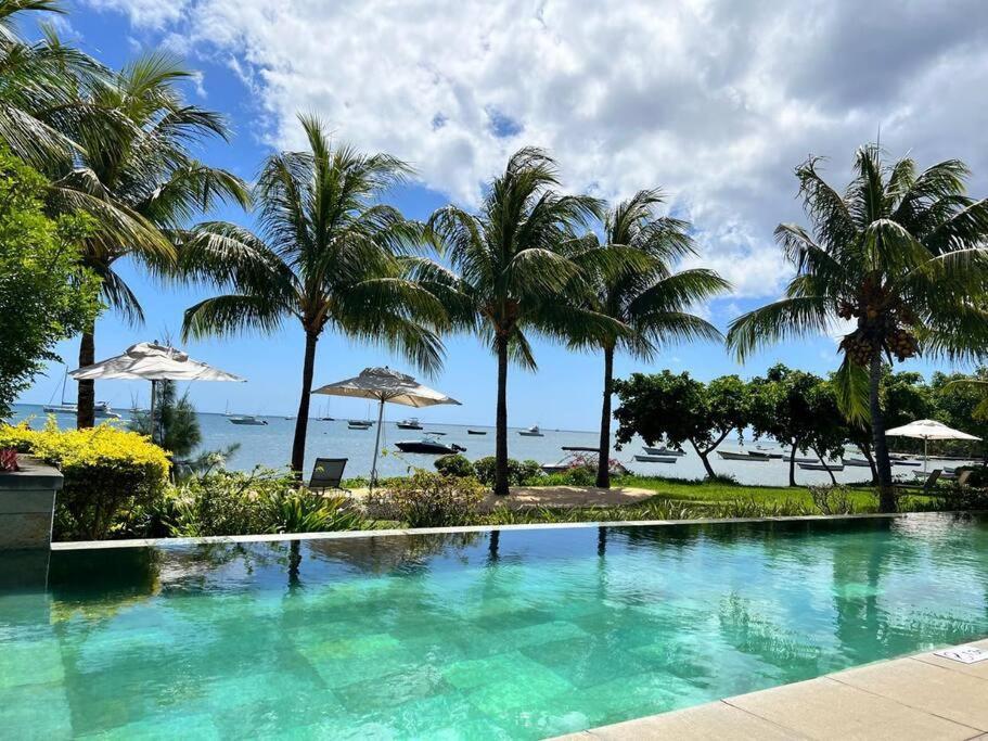 Latitude Luxury Seafront Suite Riviere Noire Ngoại thất bức ảnh